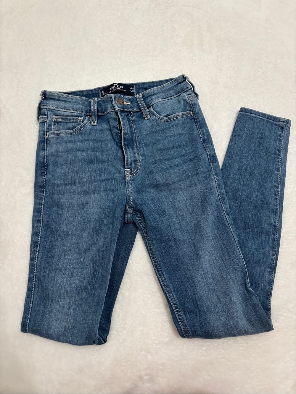 Hollister High-Rise Blue Skinny Jeans - Women's